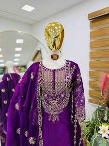 Ensemble Salwar Kameez brodé violet, tenue indienne pakistanaise moderne pour mariage, remise de diplôme, Diwali, pour femmes, matière Jimmy Cho - Product Image 2