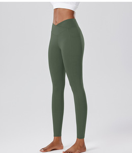 Legging Capri Gainant Personnalisé pour Femme – Taille Haute, Effet Seconde Peau, Idéal Entraînement - Product Image 4