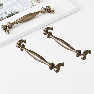 High Quality <b>Antique</b> <b>Brass</b> Zinc Alloy European Style Cabinet Handles Drawer Pulls for Kitchen Wardrobe Dresser-Durable - Product Image 4
