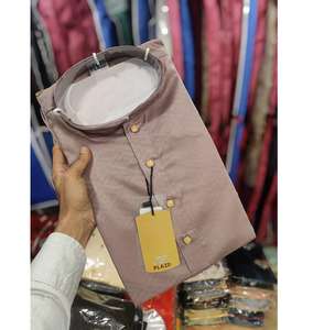 Kurta en coton respirant pour hommes, au design classique et simple, idéal pour un usage quotidien, une tenue traditionnelle et un confort toute l'année. - Product Image 2