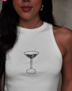 Top brodé exquis avec des perles et des détails de perlage faits à la main pour femmes - Product Image 2
