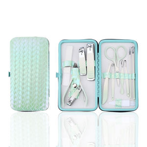 Ensemble de manucure et kits de toilettage vert menthe en acier inoxydable, outils de beauté avec étui en cuir, produits tendance par ANAAIF - Product Image 5