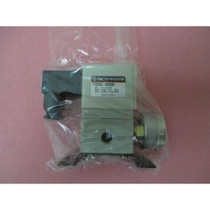 Régulateur AMAT 3870-02053 à pression, taille de port 1/4 - Équipements et pièces semi-conductrices de renommée mondiale à vendre sur le marché - Product Image 2