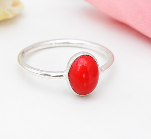 Bague en argent avec corail rouge, bague en corail rouge naturel, bague ovale en pierre précieuse de corail, bague en argent sterling, bijou artisanal de caractère, cadeau - Product Image 3