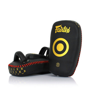 Cible d'entraînement incurvée durable avec rembourrage en mousse épaisse et poignée robuste pour la boxe, les arts martiaux et les exercices de fitness. - Product Image 3