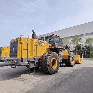 Cargadora de Ruedas de Servicio Pesado LW1200KV de 12 Toneladas con Motor Diésel, Monitoreo Remoto y Rodamientos para Manejo en Minas y Canteras del Desierto - Product Image 3