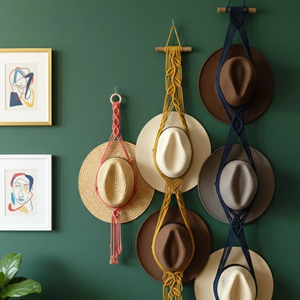 Porte-chapeaux mural en macramé de luxe style nordique bohème, organisateur suspendu en coton pour casquettes, écharpes et chapeaux, support de rangement mural - Product Image 1