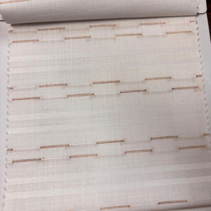 ผ้าเสื้อเชิ้ตโพลีคอตตอนลายทางเกรดส่งออก ทนทาน เนื้อผ้านุ่ม สำหรับเสื้อผ้าบุรุษและสตรี - Product Image 1