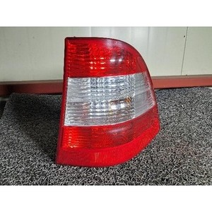 Feu arrière droit d'occasion pour Mercedes Classe M 1638200177 - Product Image 1