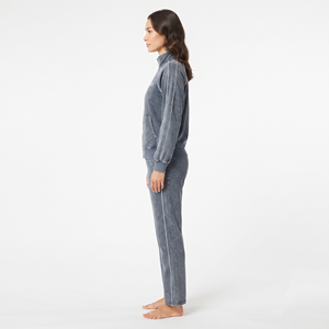 Conjunto Deportivo Personalizado de Alta Calidad para Mujer, Chaqueta con Cierre Completo y Ribete en Contraste, Corte Regular, Lavado Ácido - Product Image 4