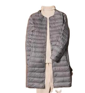 2023 nueva moda mujer chaqueta acolchada delgada chaqueta de pato blanco claro abrigo de invierno portátil a prueba de viento XL tamaño suministro al por mayor - Product Image 5