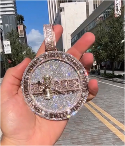 จี้ฮิปฮอป CONCEPTION ดีไซน์สั่งทำพิเศษ ประดับเพชรโมอิสซาไนต์ VVS ชุบทอง 18k ได้รับการรับรองจาก GRA จี้สำหรับทุกเพศ - Product Image 3