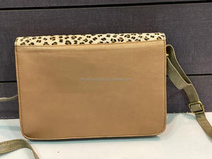 Nuevo bolso de mano de cuero reciclado con estilo occidental, bolso de mano de cuero con estampado de animales multicolor para mujer - Product Image 5