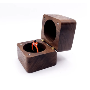 Caja de Anillo de Madera Cuadrada Minimalista, Caja de Joyería Magnética Portátil, Estuche Delgado para Anillo de Compromiso, para Propuesta de Matrimonio, Regalo de Boda - Product Image 4