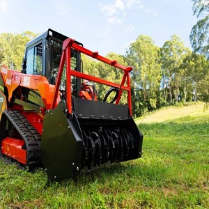 Excelente cargadora compacta Kubota con trituradora, diseñada para la eliminación rápida de maleza y trabajos de mantenimiento de propiedades exigentes. - Product Image 3