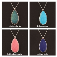 Collier de luxe en laiton plaqué argent avec pendentif goutte en labradorite naturelle et rhodochrosite, motif feuille et monture collet