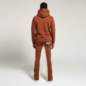 Ensemble de survêtement unisexe OEM en coton épais pour l'hiver, avec sweat à capuche et pantalon de jogging évasé, deux pièces - Product Image 4