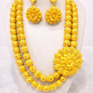 Juego de Joyería de Moda Vintage de Dubái Chapado en Oro de 24K: Collar, Pendientes, Brazaletes, Peines y Broches con Diseño Floral de Cobre - Product Image 1