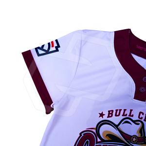 เสื้อเบสบอลแบบสั่งทำสีได้ตามต้องการ สำหรับทุกเพศ ผลิตแบบยั่งยืน ระบายอากาศได้ดี แขนสั้น กระดุมสองเม็ด ทรงปกติ - Product Image 3