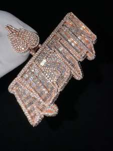 Colgante de Moissanita de Plata 925 con Nombre Personalizado Grado VVS D - Joyería Personalizada Estilo Hip-Hop Iced-Out Baguette para Rapper - Product Image 2