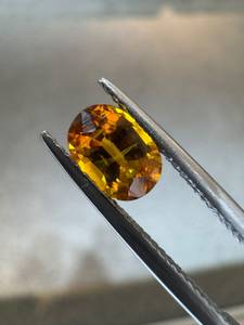 Zafiro Amarillo Natural, Corte Ovalado, 1.40CT, Gema Suelta Facetada de Ceilán con Juego de Color para Joyería, Piedras Naturales - Product Image 1