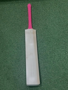Professional Cricket Hardball Bat Best English Willow Materials Sports Equipment High Quality <b>Balls</b> - Product Image 1