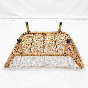 Cama para Mascotas de Ratán, Sofá Curvo para Gatos, Casa Tejida para Mascotas con Cojín de Piel Blanca para Uso en Interiores - Product Image 5