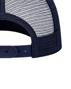 Gorra trucker azul marino y blanca personalizada con malla trasera, cierre ajustable, transpirable, frente de espuma de poliéster, logotipo personalizado, gorra de béisbol. - Product Image 5