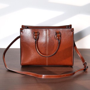 กระเป๋าหนังสะพายข้างผู้ชาย ดีไซน์ทันสมัย ราคาประหยัด พร้อมช่องใส่แล็ปท็อป สำหรับใช้ในชีวิตประจำวัน - Product Image 2