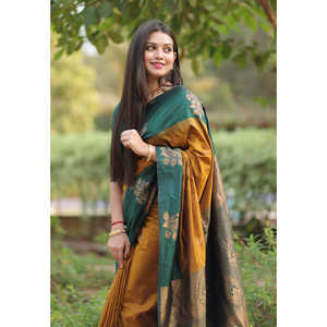 Sari de Seda Suave Dorada Rashmi con Borde Floral y Zari en Contraste, Vestido de Noche Elegante, Tejidos de Élite, 0.65g - Product Image 4