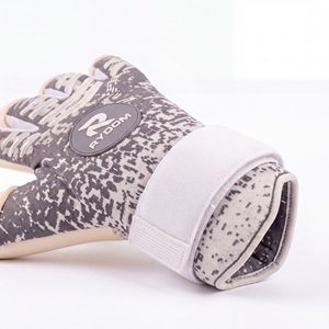 Guantes de portero de fútbol profesional de cuero con logotipo personalizado al por mayor 2025-26 transpirables de alta calidad antideslizantes impermeables - Product Image 5