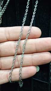 พร้อมส่ง สร้อยคอเหล็กกล้าไร้สนิมแบบมินิมอลสำหรับทุกเพศ เหมาะสำหรับใส่ทุกวัน ใช้ในออฟฟิศ หรือเป็นของขวัญสำหรับองค์กร - Product Image 5
