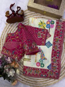 Sari en soie chinon imprimé par des designers, orné de sequins et de broderies sur la bordure, accompagné d'un chemisier Banglory entièrement cousu. - Product Image 4