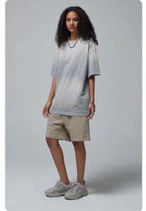 Ensemble 2 pièces d'été pour homme : survêtement streetwear vintage délavé à l'acide et t-shirt déchiré imprimé sérigraphié, fabriqué sur mesure - Product Image 3