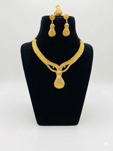 Juego de Joyería de 4 Piezas Hecho a Mano para Mujer, de Alta Calidad, Chapado en Oro de 24K, Ligero, Elegante y Cómodo, para Bodas y Fiestas - Product Image 2