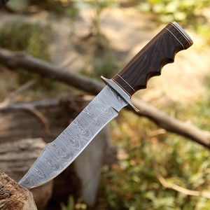 Couteau de chasse et de survie professionnel à lame fixe en acier Damas de haute qualité, forgé à la main, 13 pouces, manche en bois de wengé africain foncé - Product Image 1