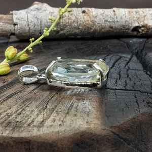 Nuevo colgante de joyería fina de plata hecho a mano indio clásico, piedra preciosa facetada de cuarzo transparente con ajuste de bisel para niños - Product Image 3