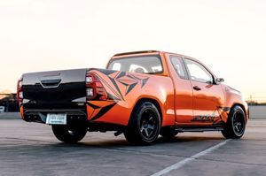 Azzzy 2019-2024สำหรับ Toyota สำหรับ HILUX Revo C-CAB (l/r) ดีไซน์เพรียวบางฝาครอบด้านขวาทำจากอะลูมิเนียมสีดำคุณภาพสูงทำจาก ABS - Product Image 3