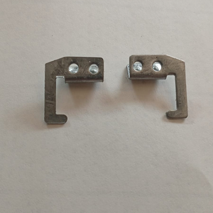 Clips Metálicos Colgantes Directos de Fábrica para Tarjetas Jacquard Perforadas |   Ganchos Flexibles para Máquina de Jacquard - Product Image 1