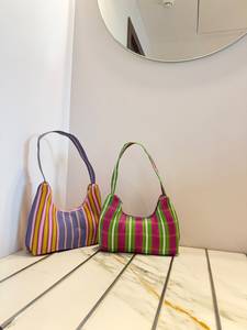 Sac à main en nylon recyclé pour femme, sac seau à deux poignées, mignon, pour usage quotidien, rose, gris, noir, blanc, marron, beige, couleurs personnalisées - Product Image 3