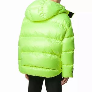 Blouson d'hiver thermoréactif avec col montant et logo frontal, changeant de couleur, pour les marques de streetwear et les collections de mode personnalisées - Product Image 2