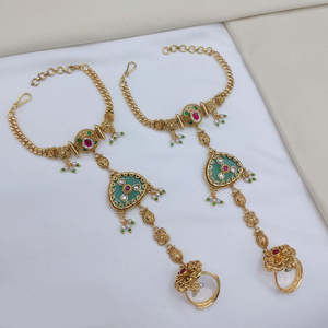 Traditional Ethnic Royal Women's Hand <b>Harness</b> Gold-Plated Pota Stone Pearl Bridal Wedding Haath Phool Hand Fashion Body Chain - Product Image 2