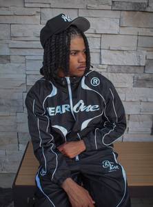 DEAR One Ensemble de survêtement unisexe à capuche avec fermeture éclair intégrale coupe-vent style streetwear noir et rouge 100% coton tenue décontractée d'hiver pour le jogging - Product Image 2