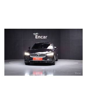 Volvo S90 B6 AWD Ultimate 2024 con Volante a la Izquierda, Caja de Cambios Automática, Asientos de Cuero, Cámara Trasera, Solo 12,977 km de Kilometraje - Product Image 3