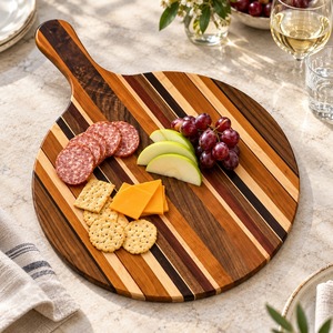 Bandeja para Servir Pizza de Madera Reutilizable y Ecológica, con Mango Plegable de Madera, Color y Tamaño Personalizables, para Uso Doméstico y en Restaurantes - Product Image 1