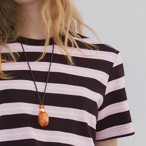 Servicio OEM de Diseño de Camisetas Casuales Elegantes para Mujer, Cuello Redondo, Diseño a Rayas, Corte Cómodo y Relajado para la Colección de Verano - Product Image 4