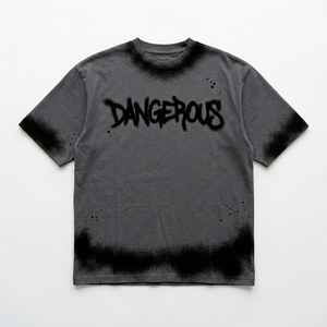 Camiseta Transpirable de Algodón y Poliéster para Hombre, Diseño Moderno con Estampado de Pintura en Aerosol, Calidad de Exportación Sialkot - Product Image 1