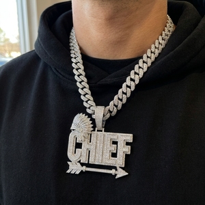 Colgante con Letra Personalizada RCK Global, Moissanita VVS1, Plata de Ley 925, Color DEF, Unisex |   Adorno para la cabeza con diseño de flecha estilo Hip Hop - Product Image 2
