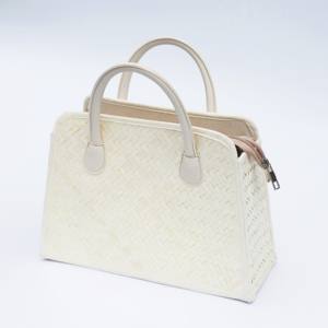 Sac à main en forme de boîte pour femme – Matériau en feuilles de palmier tissées à la main de haute qualité – Style élégant et raffiné - Product Image 4