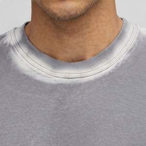 Camiseta de color sólido 100% algodón con efecto descolorido por el sol para hombre, cómoda, de corte holgado, ropa informal para hombre, camiseta con efecto descolorido por el sol. - Product Image 5